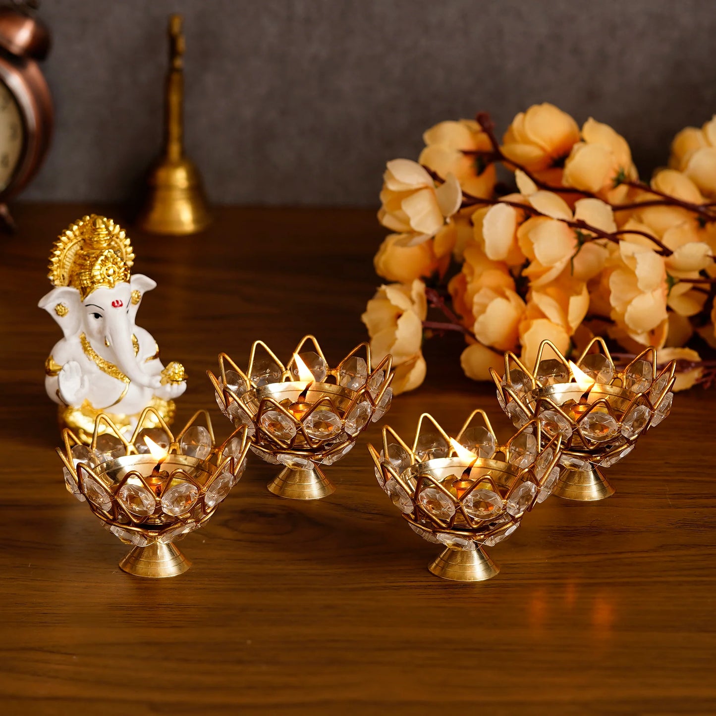 eCraftIndia Set of 4 Lotus Shape Crystal Tea Light Holders (White & Gold)